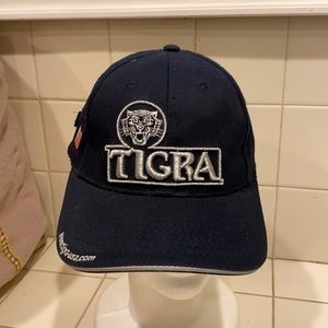 Navy blue Tigra baseball style hat like new